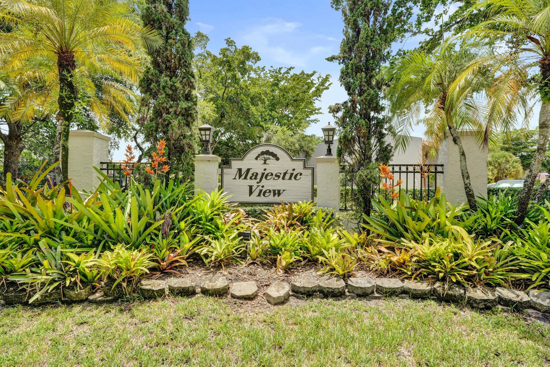 731 E Coco Plum Circle, Unit 4, Plantation, FL 33324 Photo