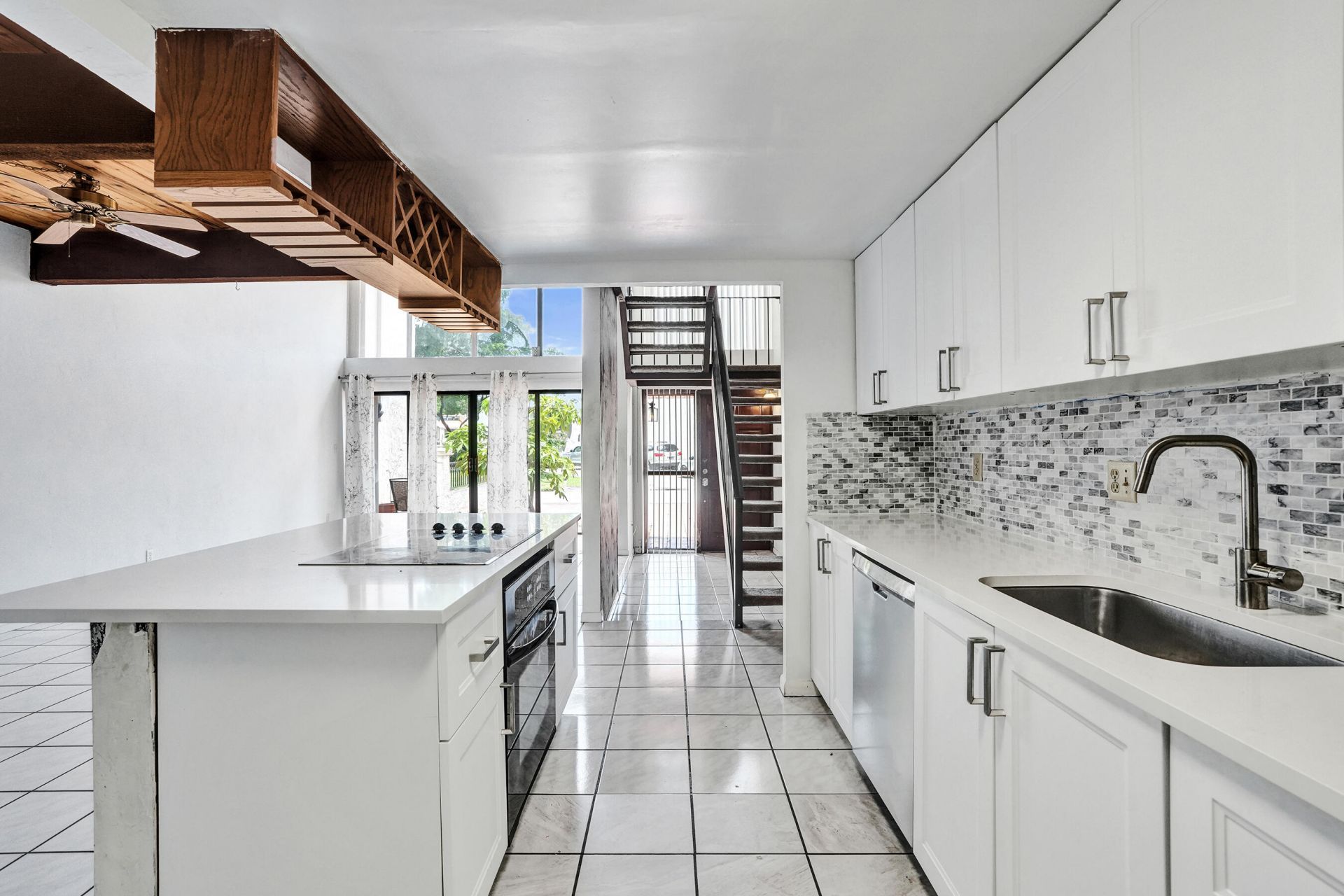 731 E Coco Plum Circle, Unit 4, Plantation, FL 33324 Photo