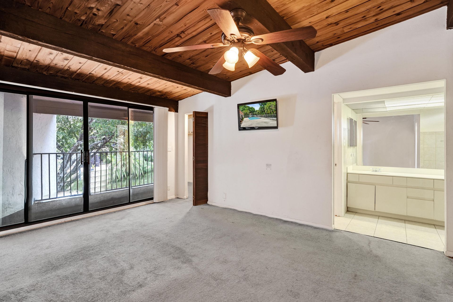 731 E Coco Plum Circle, Unit 4, Plantation, FL 33324 Photo