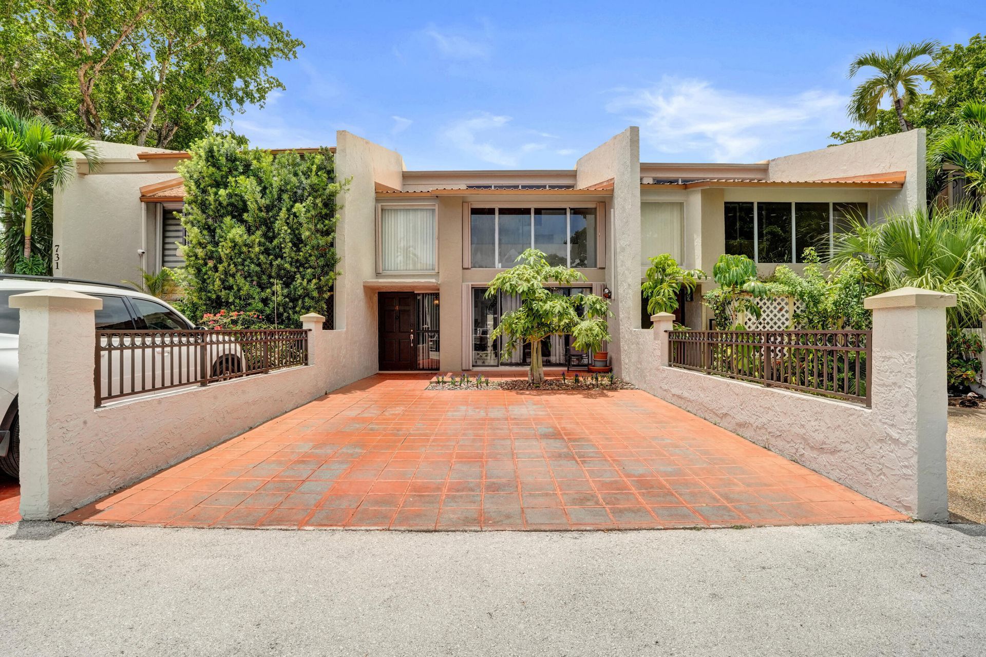 731 E Coco Plum Circle, Unit 4, Plantation, FL 33324 Photo