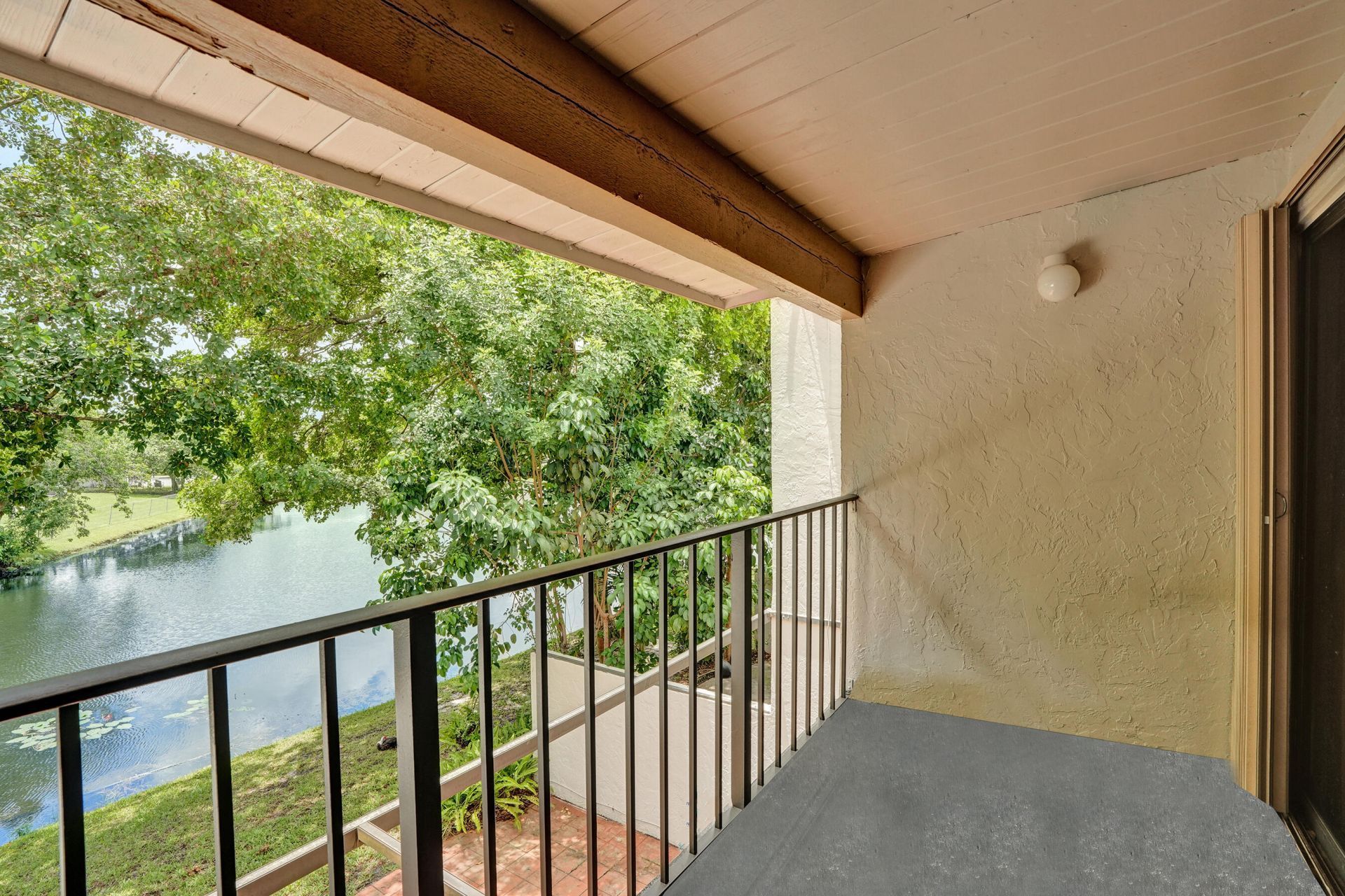 731 E Coco Plum Circle, Unit 4, Plantation, FL 33324 Photo