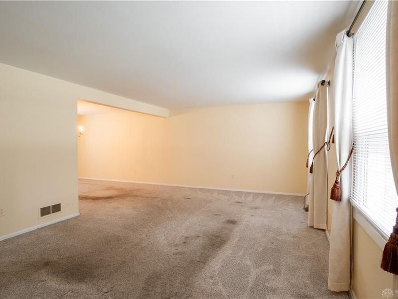 301 Topton Drive, Vandalia, OH 45377 Photo 6