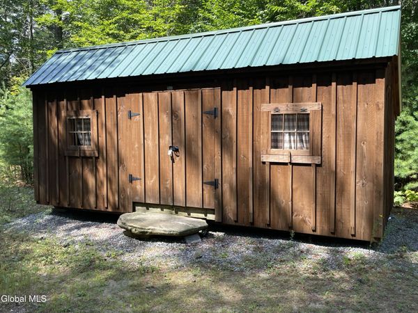 386 Beaver Pond Road, Adirondack, NY 12808