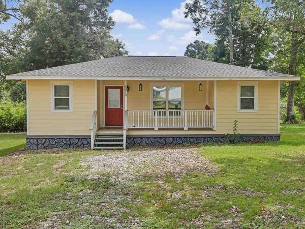 6810 Myra Ln, Molino, FL 32577
