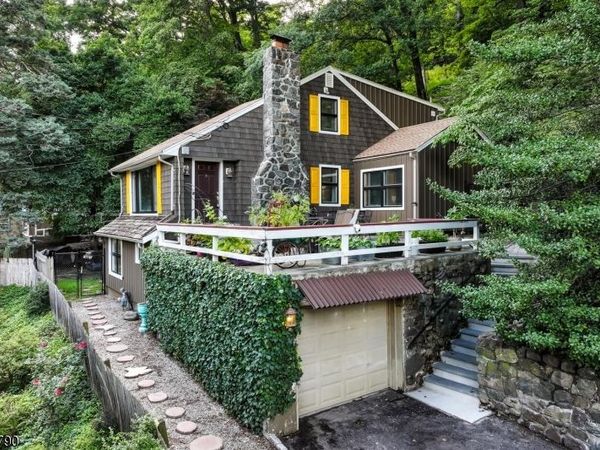 18 Bott Ln, Montville, NJ 07082
