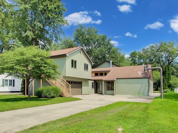 9831 Erie Street , Highland, IN 46322