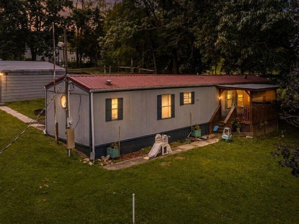 166 Andrew Lane, Jacksboro, TN 37757