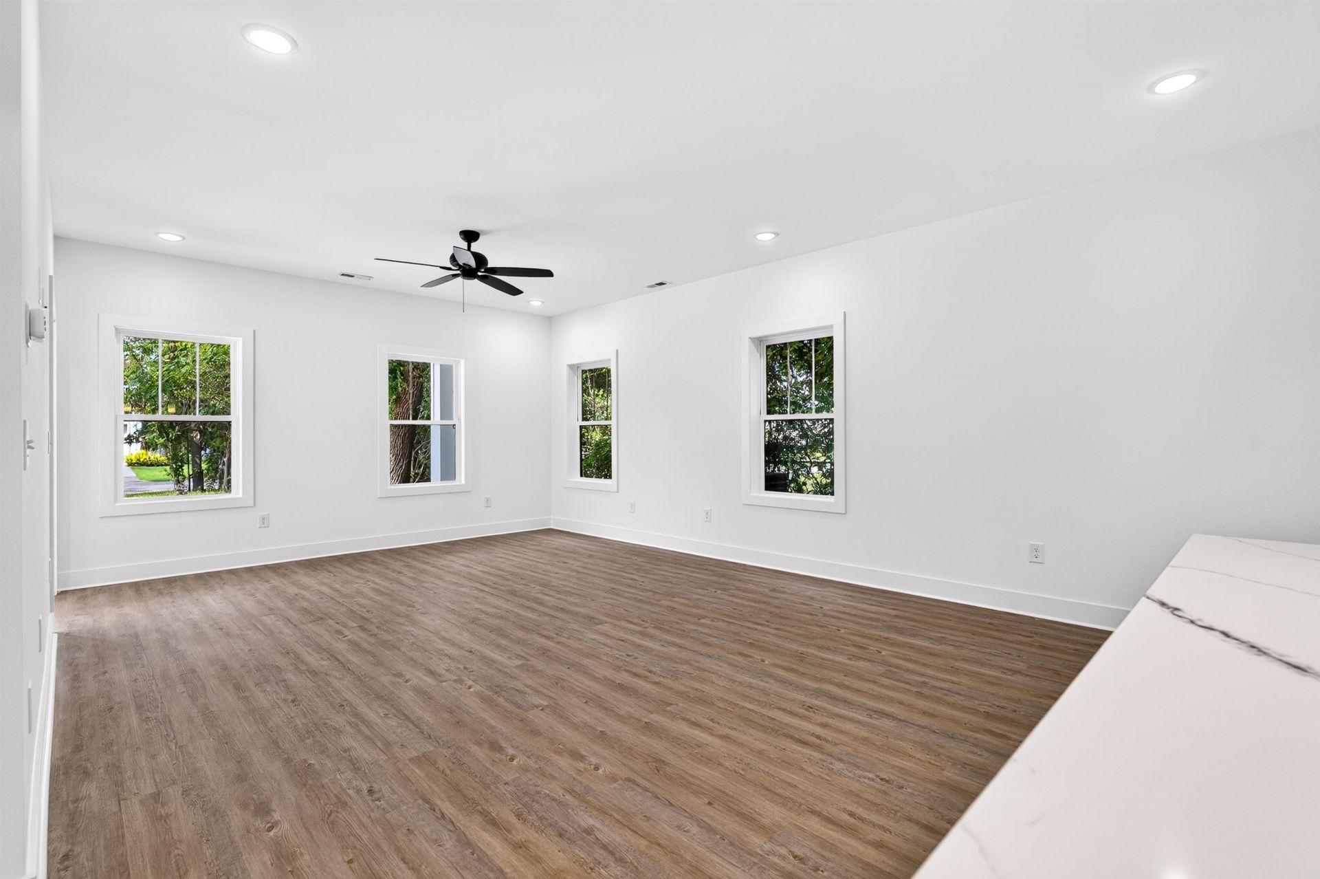 359 Sea Marsh Ave. Photo 14