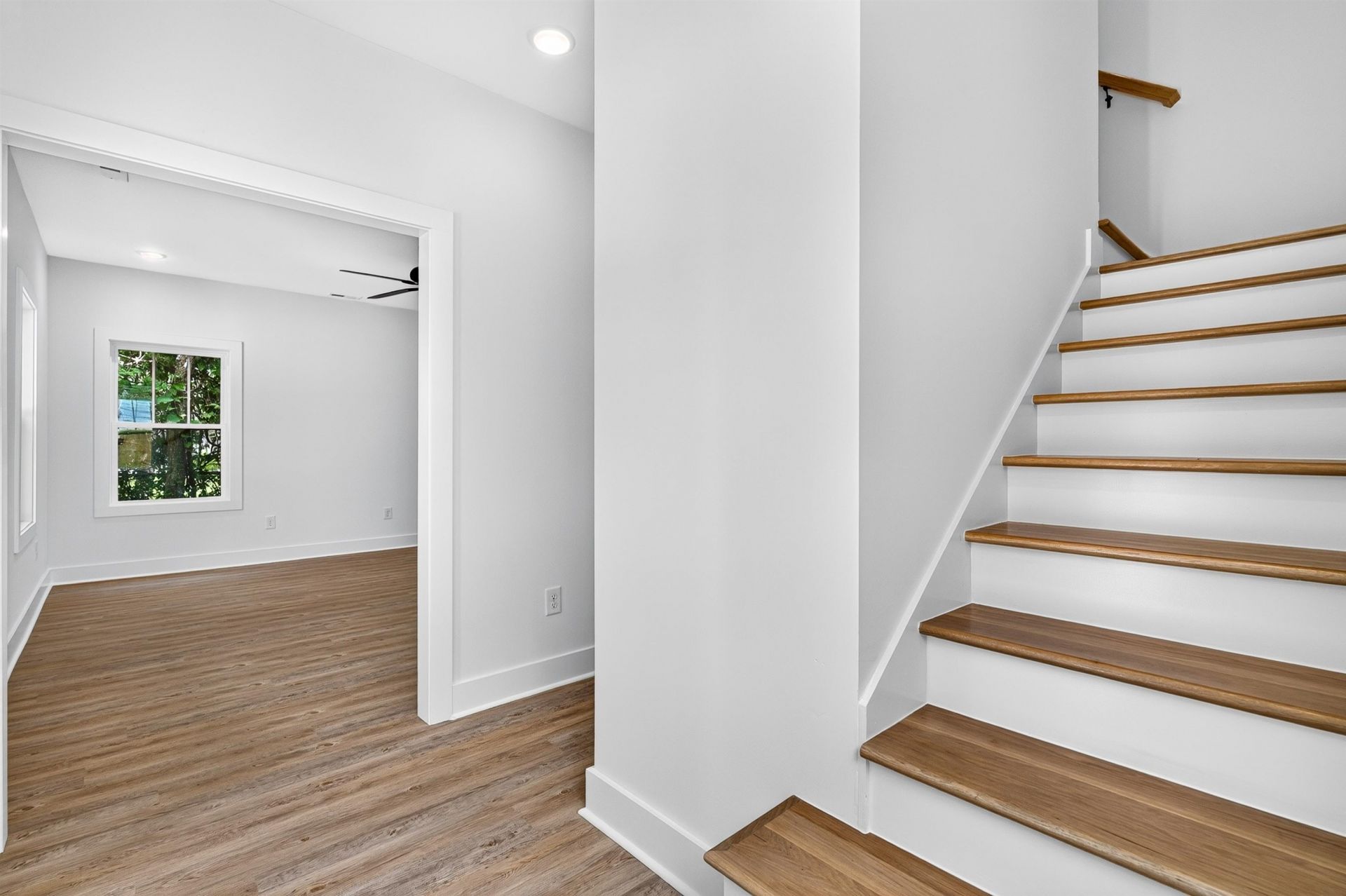 359 Sea Marsh Ave. Photo 17