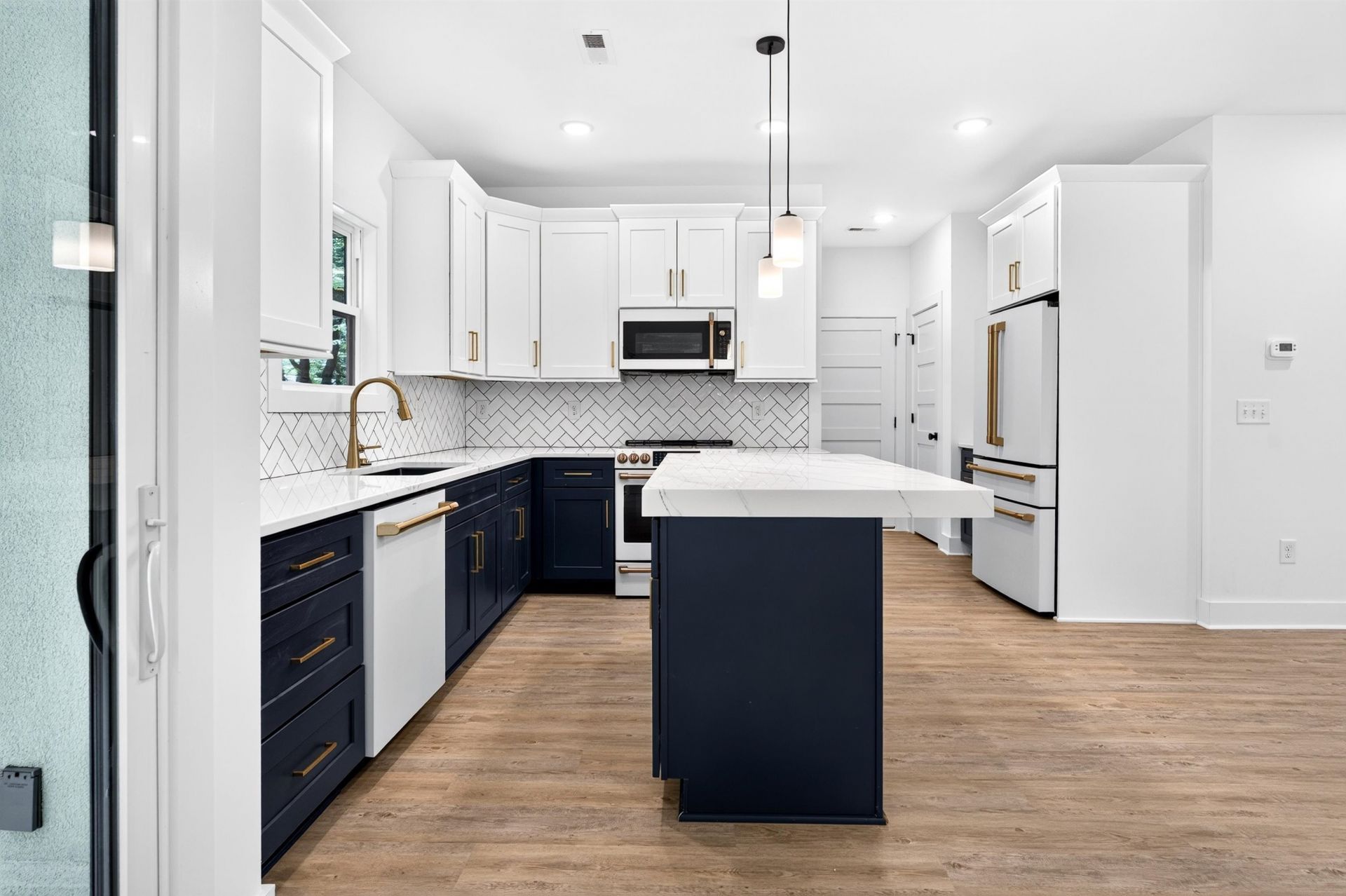 359 Sea Marsh Ave. Photo 8