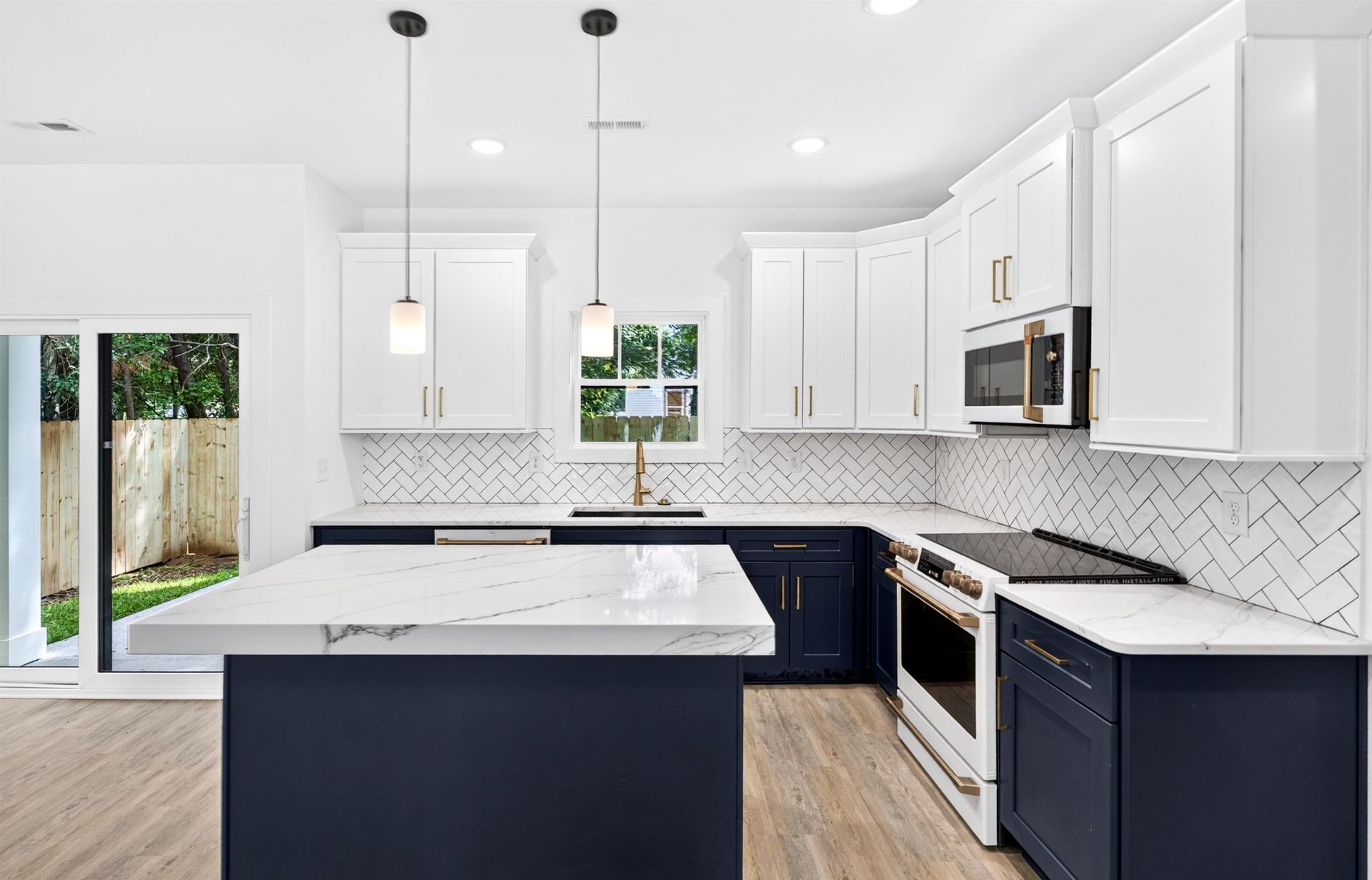359 Sea Marsh Ave. Photo 9