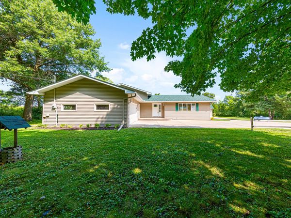2518 14th Street NE, Faribault, MN 55021
