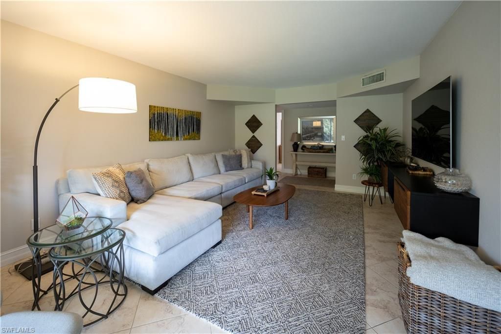 208 Bob O Link Way, Unit B, Naples, FL 34105 Photo
