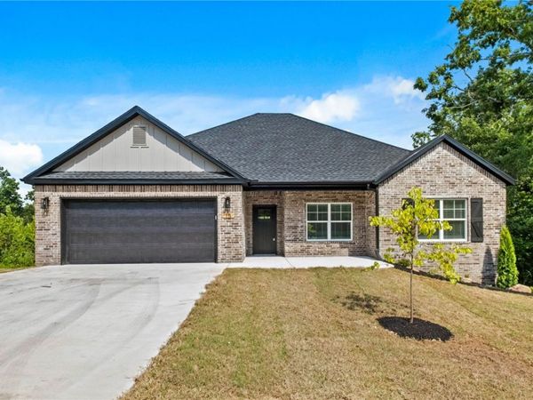 15 Handa Lane , Bella Vista, AR 72715