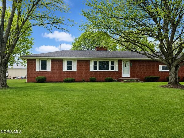 8308 Hawthorne Street , Neapolis, OH 43547