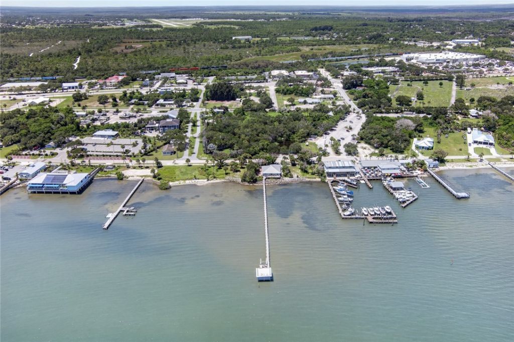 608 Davis Street, Sebastian, FL 32958 Photo