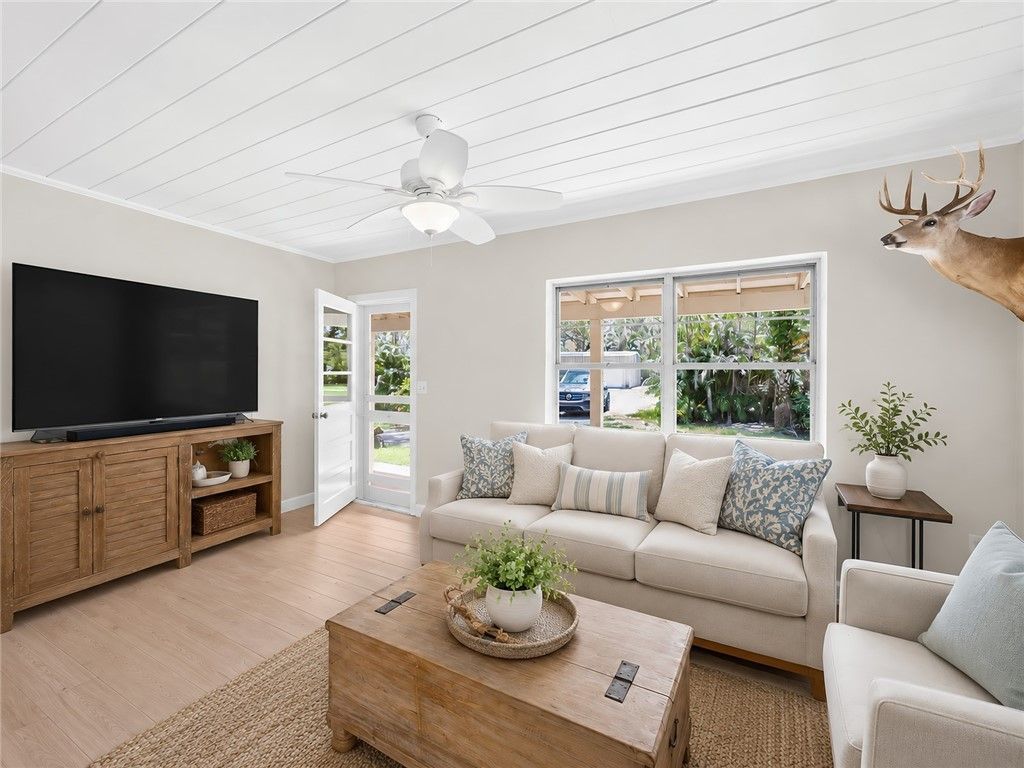 608 Davis Street, Sebastian, FL 32958 Photo