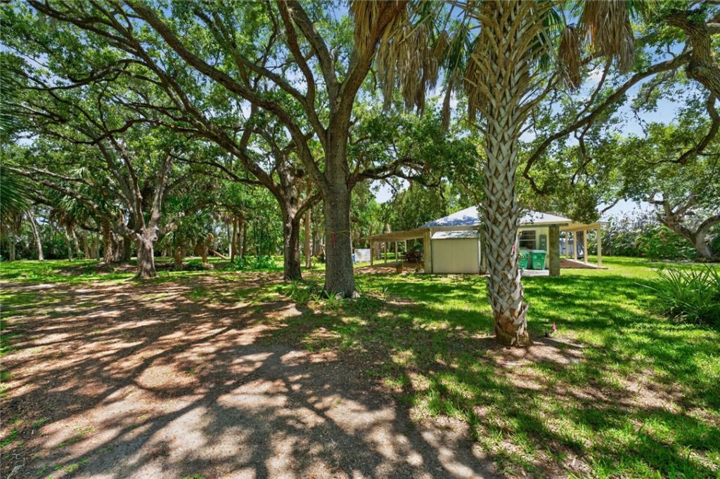 608 Davis Street, Sebastian, FL 32958 Photo