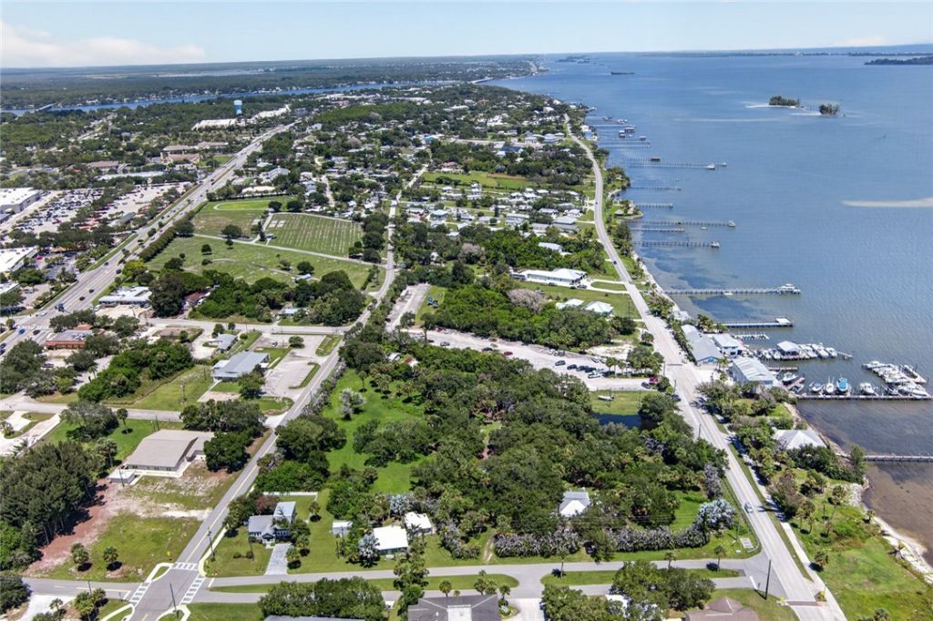 608 Davis Street, Sebastian, FL 32958 Photo