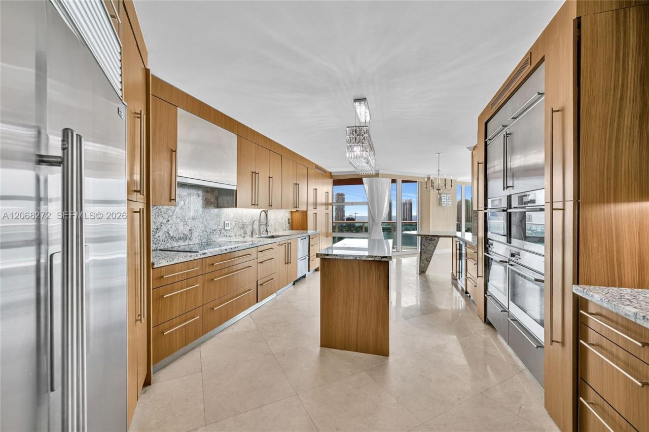 3370 Hidden Bay Dr , Unit 2813, Aventura, FL 33180 Photo