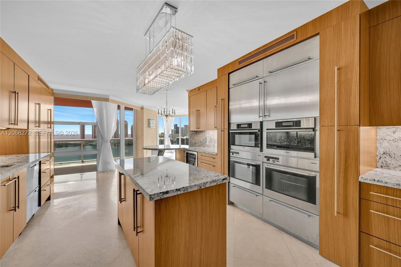 3370 Hidden Bay Dr , Unit 2813, Aventura, FL 33180 Photo
