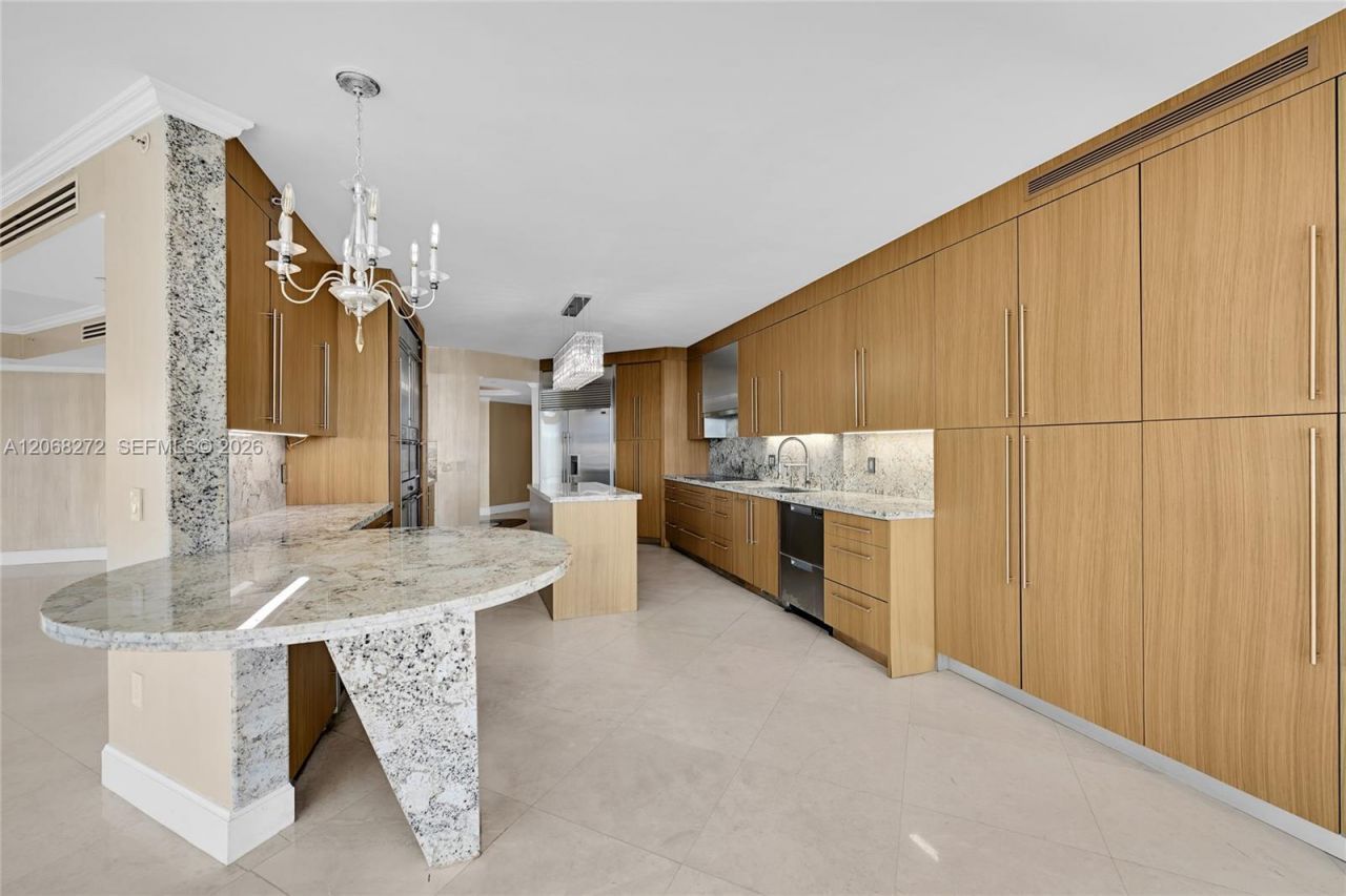 3370 Hidden Bay Dr , Unit 2813, Aventura, FL 33180 Photo