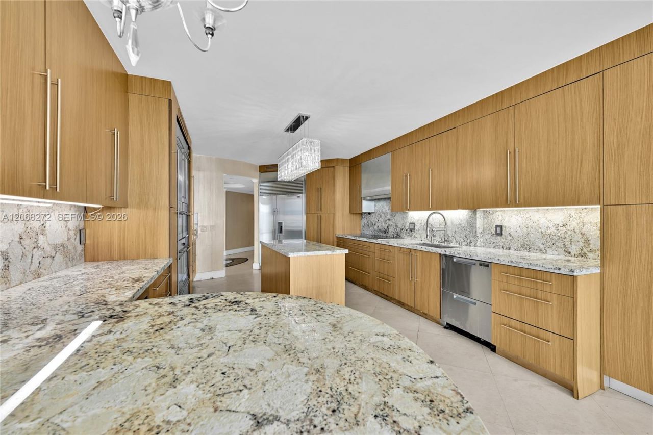 3370 Hidden Bay Dr , Unit 2813, Aventura, FL 33180 Photo