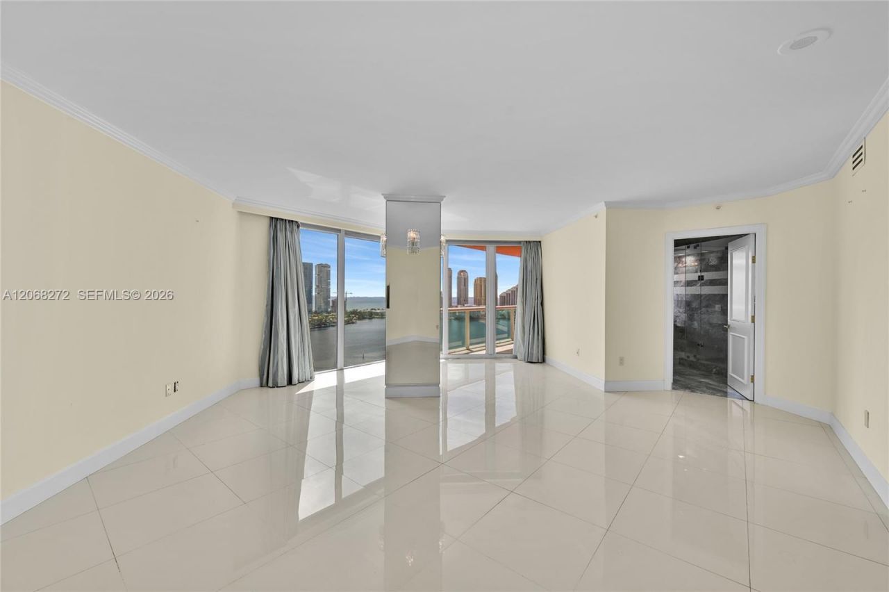 3370 Hidden Bay Dr , Unit 2813, Aventura, FL 33180 Photo