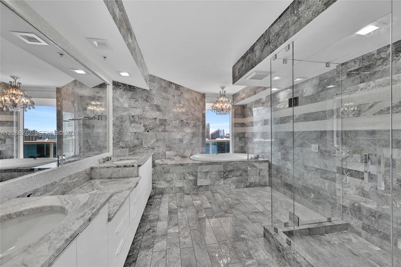 3370 Hidden Bay Dr , Unit 2813, Aventura, FL 33180 Photo