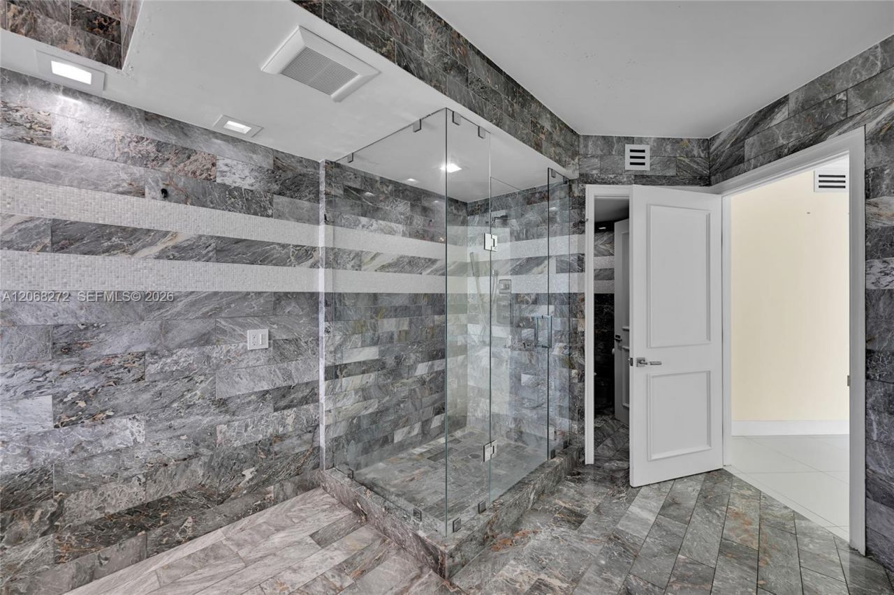 3370 Hidden Bay Dr , Unit 2813, Aventura, FL 33180 Photo