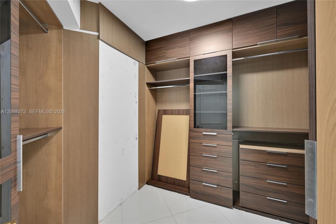 3370 Hidden Bay Dr , Unit 2813, Aventura, FL 33180 Photo