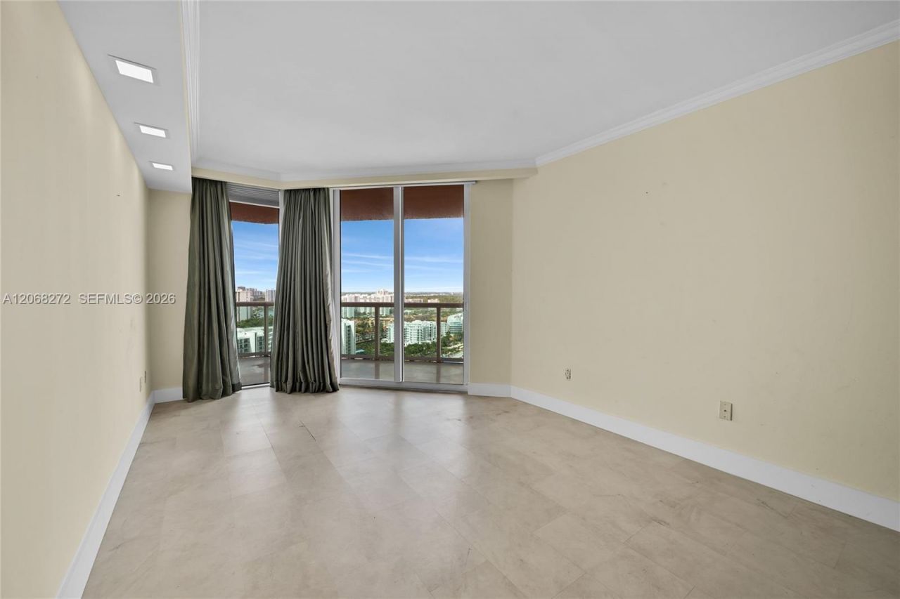3370 Hidden Bay Dr , Unit 2813, Aventura, FL 33180 Photo