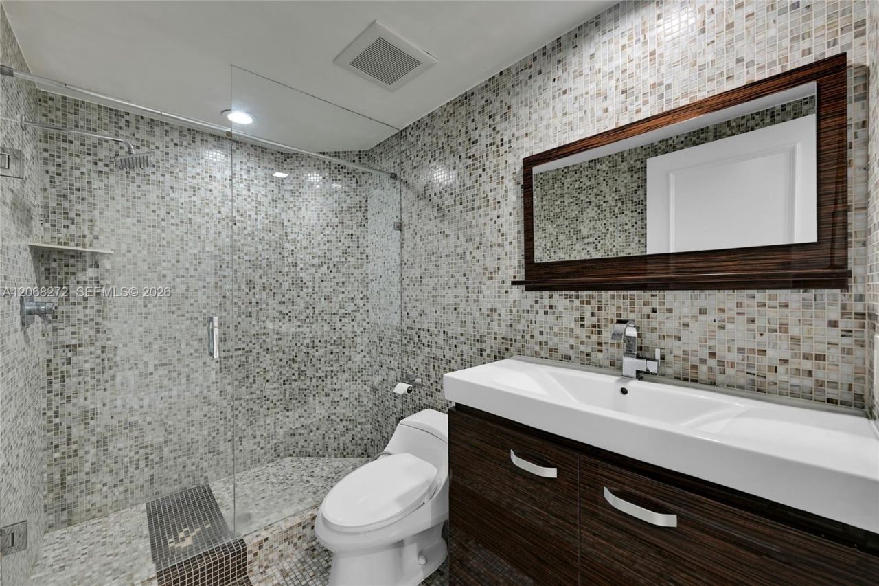3370 Hidden Bay Dr , Unit 2813, Aventura, FL 33180 Photo