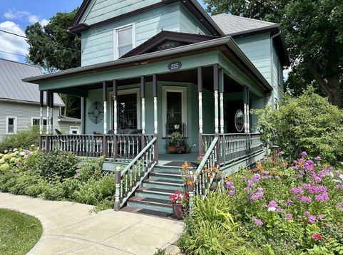 Main Photo