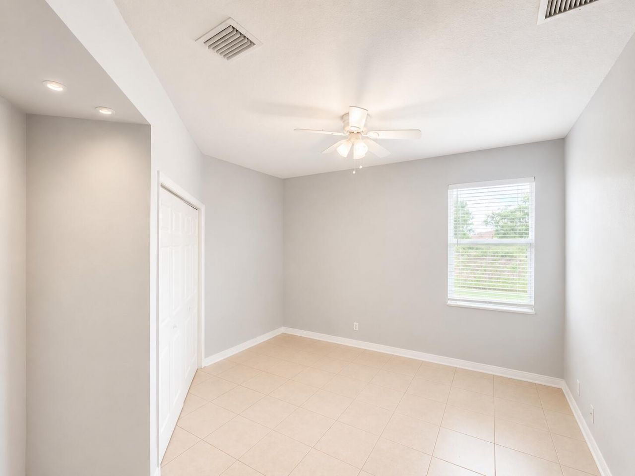 948 SW Jeremko Avenue, Port Saint Lucie, FL 34953 Photo