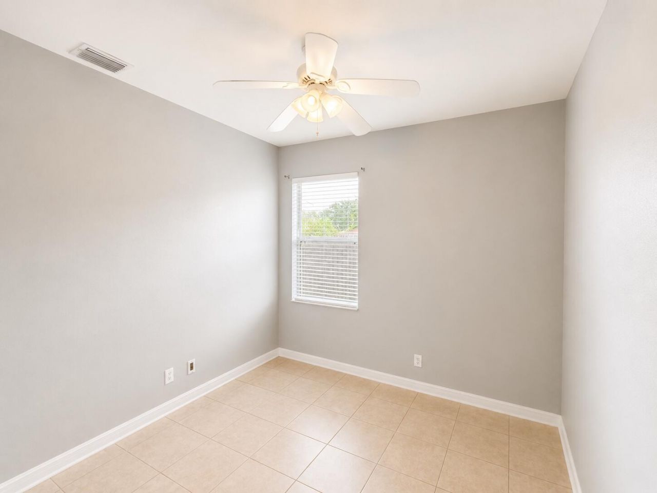 948 SW Jeremko Avenue, Port Saint Lucie, FL 34953 Photo