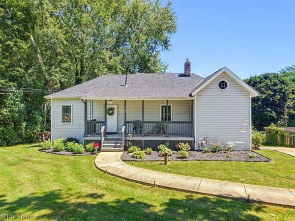 4185 Lake Vista Road , Akron, OH 44319