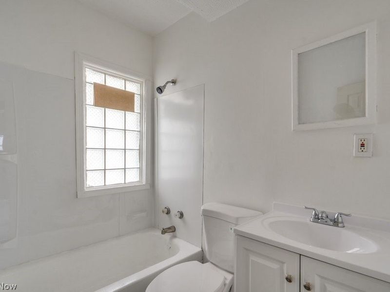 11701 Gay Avenue , Cleveland, OH 44105 Photo 10