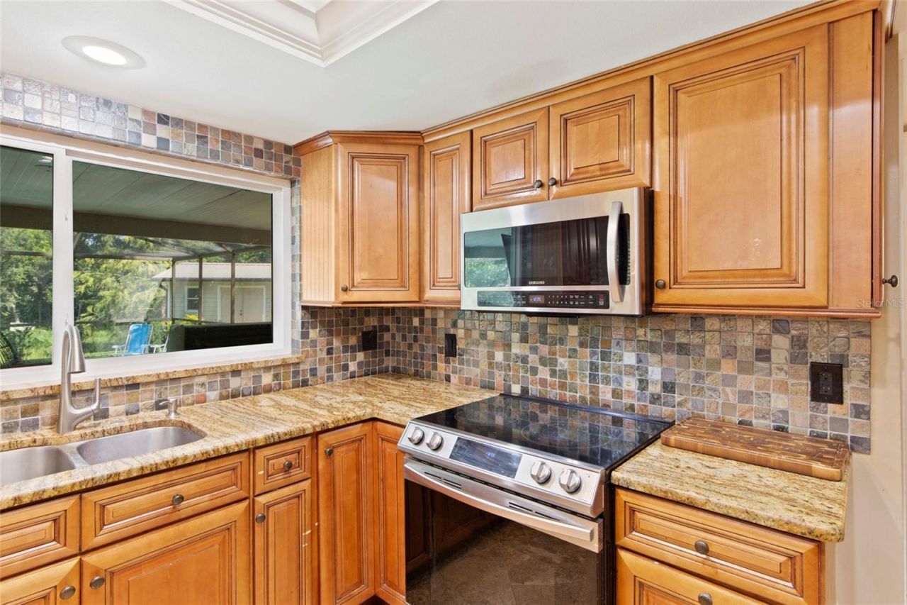 16126 Country Crossing Drive, Tampa, FL 33624 Photo
