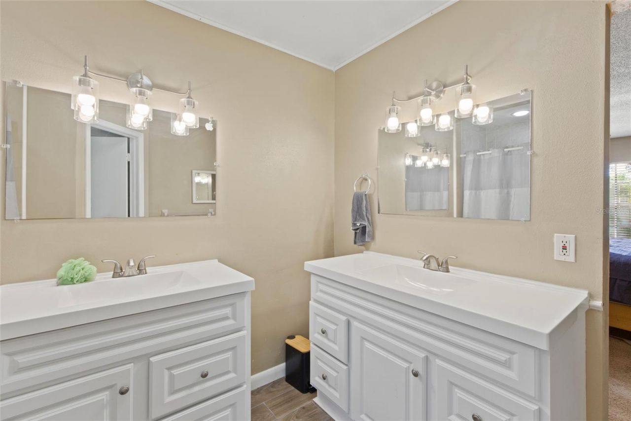 16126 Country Crossing Drive, Tampa, FL 33624 Photo