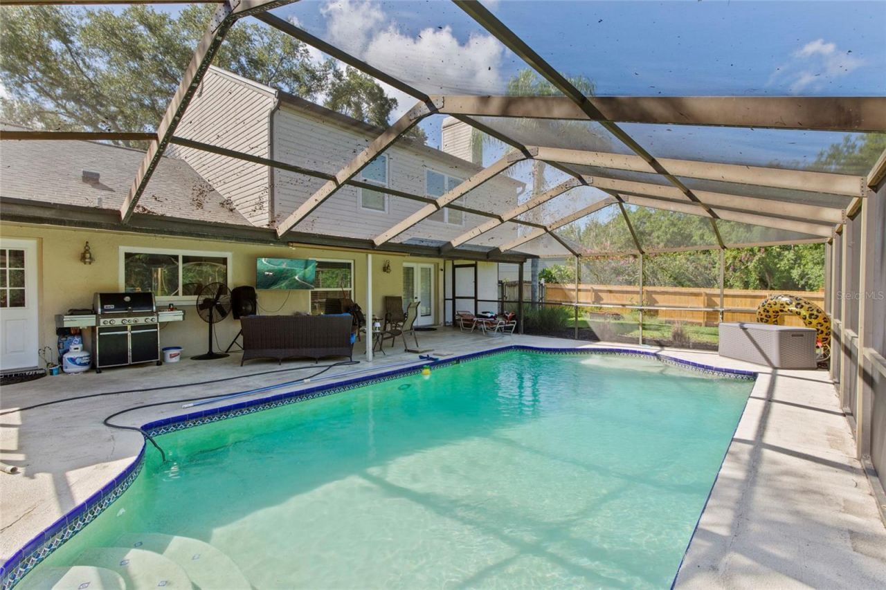 16126 Country Crossing Drive, Tampa, FL 33624 Photo