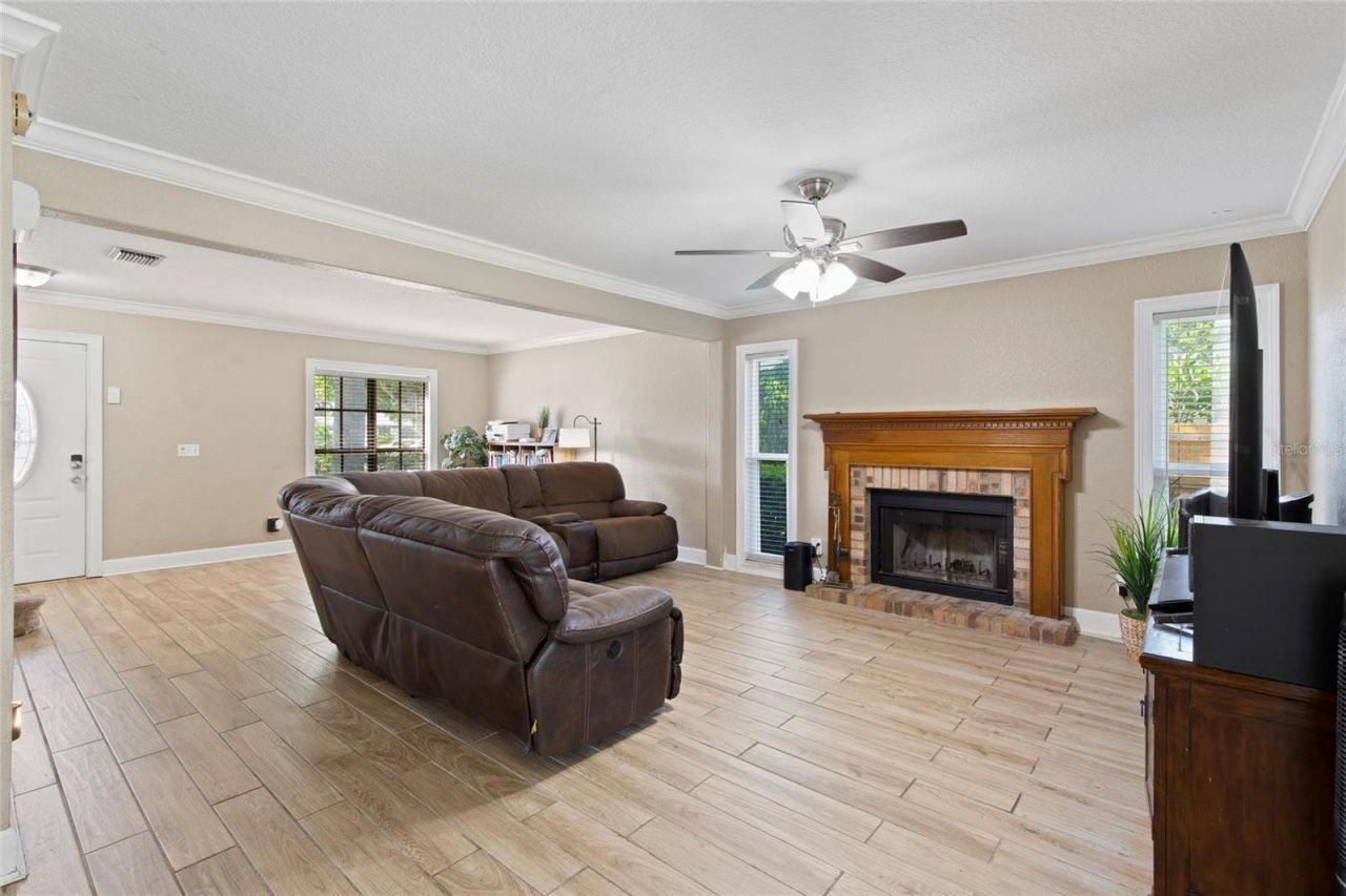 16126 Country Crossing Drive, Tampa, FL 33624 Photo