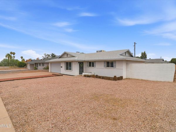 2 W FAIRMONT Drive, Tempe, AZ 85282