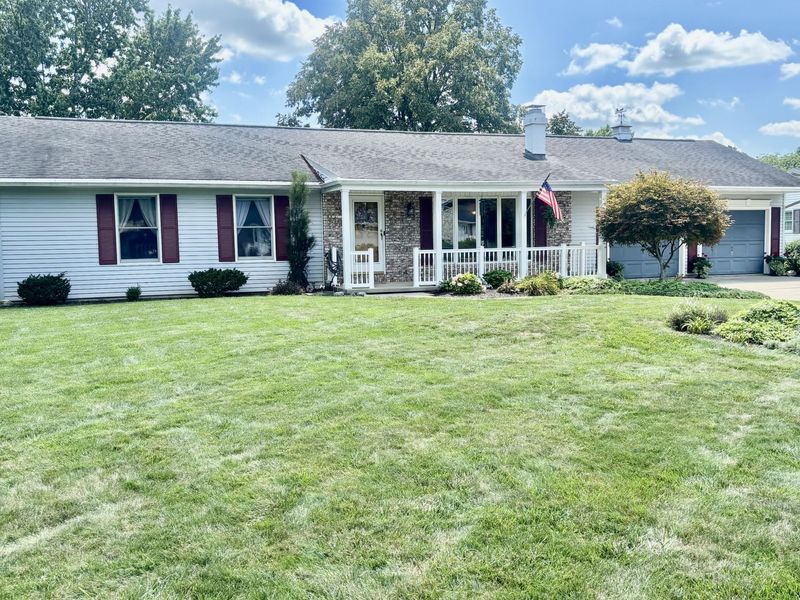 917 Aster Drive, Wapakoneta, OH 45895 Photo 2
