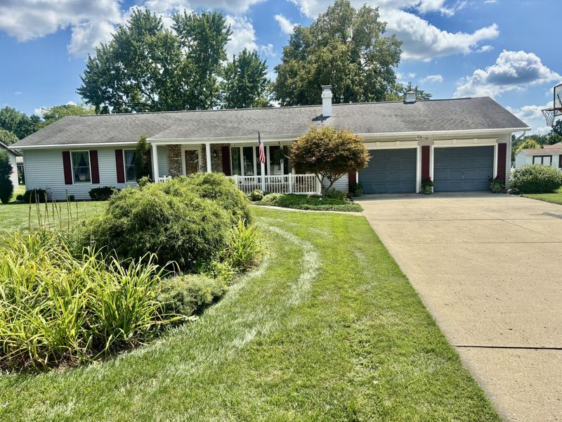917 Aster Drive, Wapakoneta, OH 45895 Photo 3