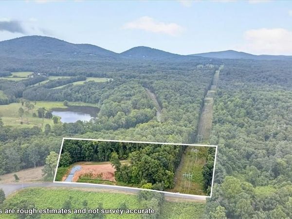 1395 Cowart Mountain Road , Jasper, GA 30143