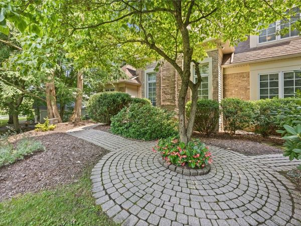14 Barrington Hills , Pittsford, NY 14534