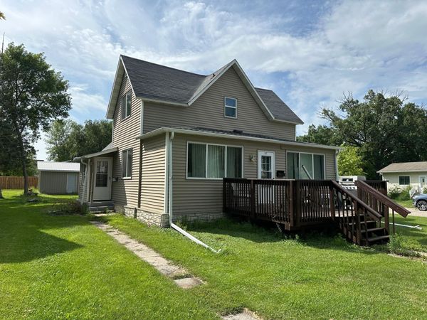 623 Horace Avenue N, Thief River Falls, MN 56701
