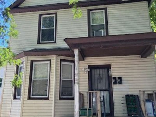 621 Helmholz Avenue , Waukegan, IL 60085