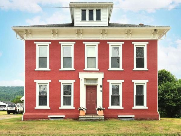 170 E MAIN STREET , REBERSBURG, PA 16872